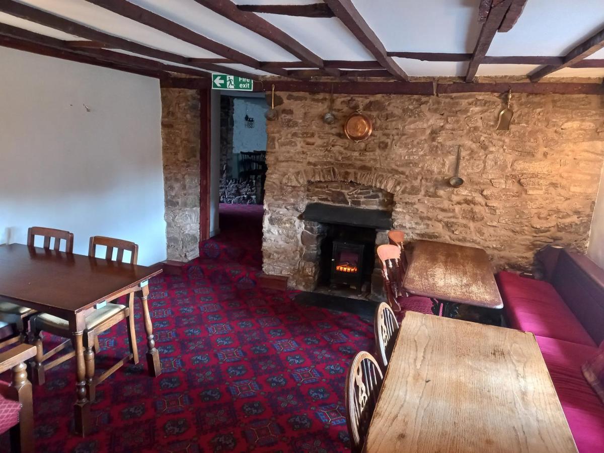 The Crown Inn Wentnor Экстерьер фото