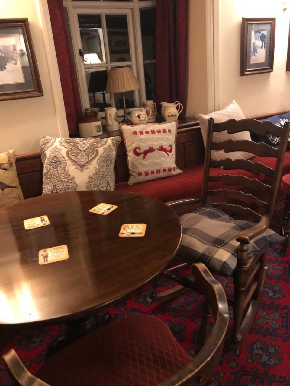 The Crown Inn Wentnor Экстерьер фото